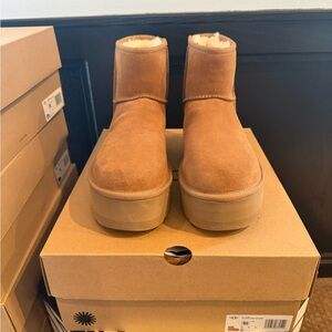 UGG Chestnut Shearling Ankle Boots *EUC*